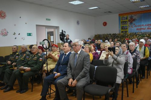 На родине Героя России — в Малых Мемях состоялась презентация книги