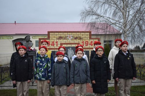 В Малых Мемях состоялось мероприятие, посвященное памяти бойцов, погибших при выполнении воинского долга в ходе спецоперации