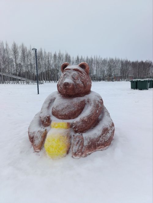 Снежные скульптуры в парке «Дубрава»