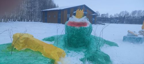 Снежные скульптуры в парке «Дубрава»