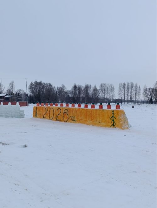 Снежные скульптуры в парке «Дубрава»