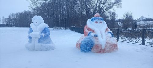 Снежные скульптуры в парке «Дубрава»