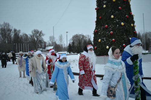 В Кайбицах состоялось открытие главной елки района