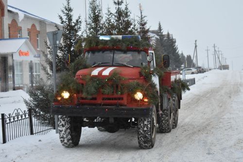 В Кайбицах состоялось открытие главной елки района