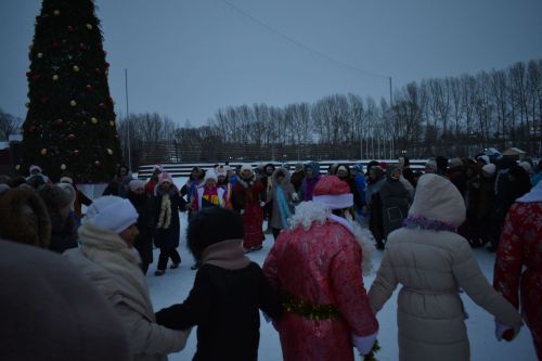 В Кайбицах состоялось открытие главной елки района