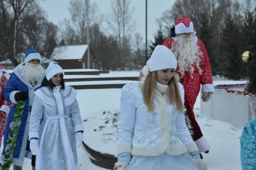 В Кайбицах состоялось открытие главной елки района