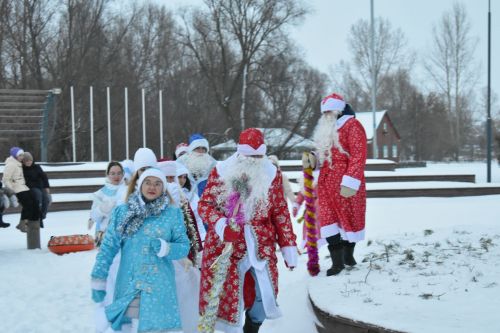 В Кайбицах состоялось открытие главной елки района