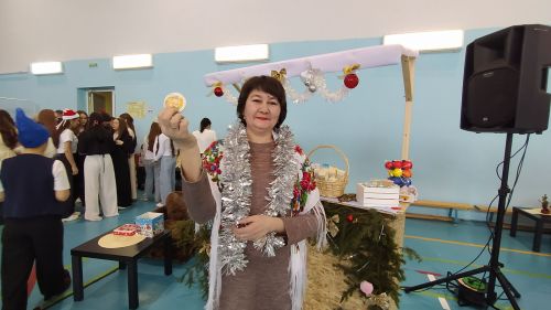 Активисты и отличники учебы Кайбицкого района собрались на елку