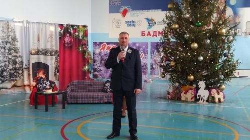 Активисты и отличники учебы Кайбицкого района собрались на елку