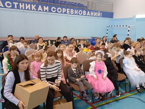 В Кайбицах состоялась новогодняя елка для детей с ограниченными возможностями здоровья, приемных детей, детей-сирот и детей участников СВО