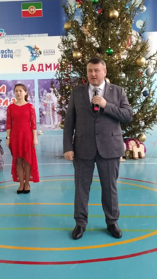 Активисты и отличники учебы Кайбицкого района собрались на елку