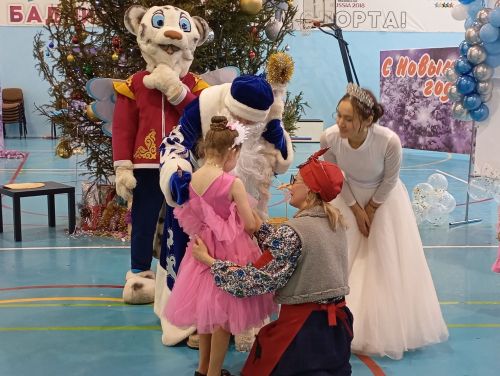 В Кайбицах состоялась новогодняя елка для детей с ограниченными возможностями здоровья, приемных детей, детей-сирот и детей участников СВО