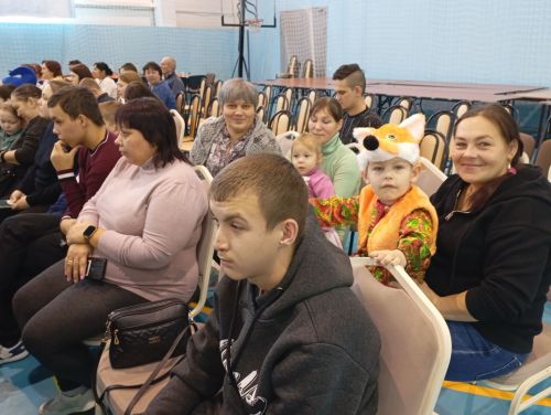 В Кайбицах состоялась новогодняя елка для детей с ограниченными возможностями здоровья, приемных детей, детей-сирот и детей участников СВО