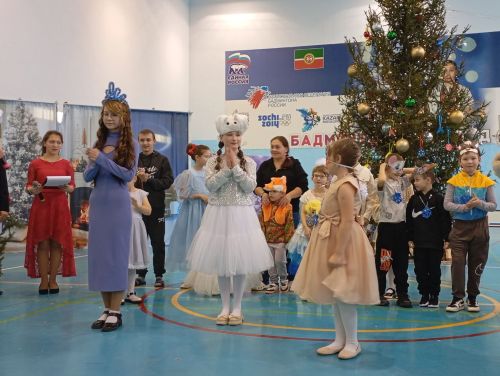 В Кайбицах состоялась новогодняя елка для детей с ограниченными возможностями здоровья, приемных детей, детей-сирот и детей участников СВО