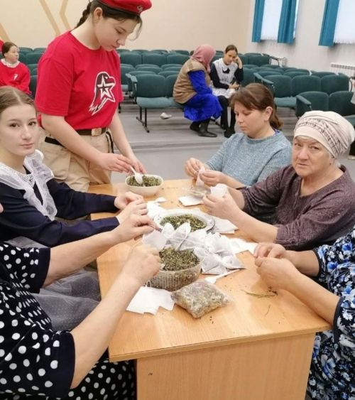 В Бурундуковском сельском доме культуры продолжается трогательная и важная акция «Помоги Своим»