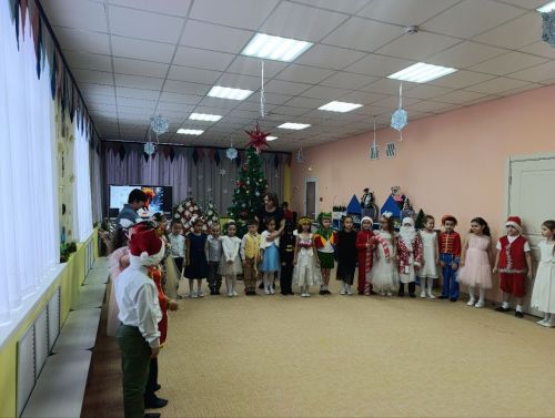В детском саду «Миляшкай» прошел новогодний утренник