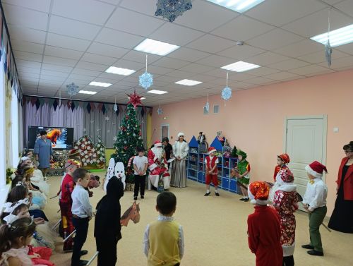 В детском саду «Миляшкай» прошел новогодний утренник