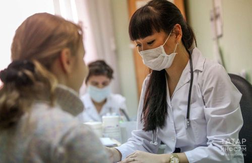 Соцфонд рассказал, на сколько дней в году можно открыть больничный по уходу за ребенком