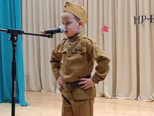 Борындык авылында маскировка челтәре үрүчеләр белән район башлыгы урынбасары очрашты