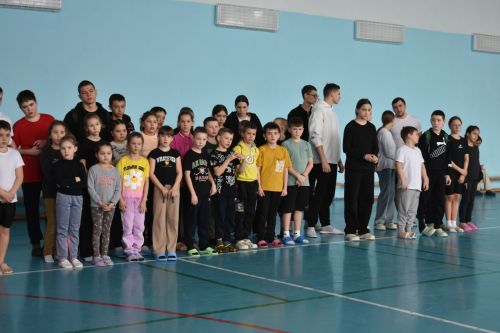 В бассейне «Салават купере» прошло лично-командное первенство по плаванию среди воспитанников спортивных школ, посвященное Году защитника Отечества