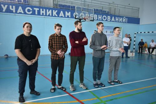 В бассейне «Салават купере» прошло лично-командное первенство по плаванию среди воспитанников спортивных школ, посвященное Году защитника Отечества