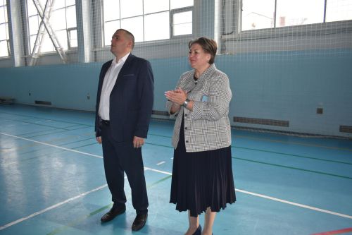В бассейне «Салават купере» прошло лично-командное первенство по плаванию среди воспитанников спортивных школ, посвященное Году защитника Отечества