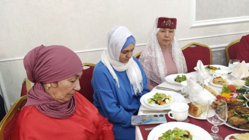 Семья предпринимателей Мутыгуллиных из Больших Кайбиц провела благотворительный ифтар