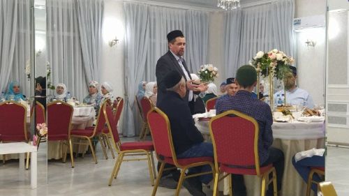 Семья предпринимателей Мутыгуллиных из Больших Кайбиц провела благотворительный ифтар