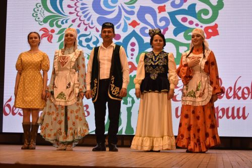 Кайбычта «Без тарихта эзлебез» шәҗәрәләр фестиваленең зона туры узды
