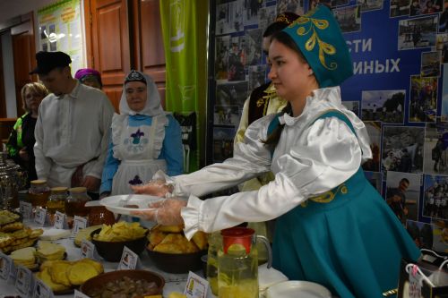 Кайбычта «Без тарихта эзлебез» шәҗәрәләр фестиваленең зона туры узды