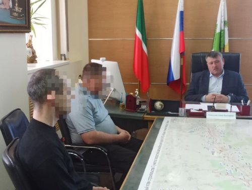 Кайбыч районы башлыгы махсус хәрби операциядән ялга кайткан хәрбиләр белән очрашты