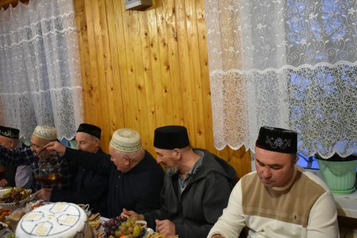 Чүти авылында район башлыгы катнашында ифтар мәҗлесе үтте