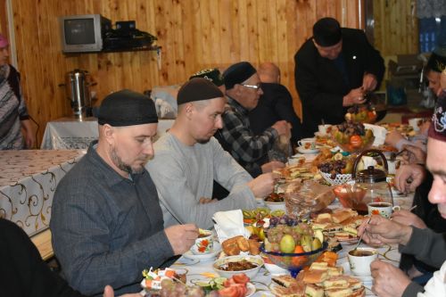 Чүти авылында район башлыгы катнашында ифтар мәҗлесе үтте