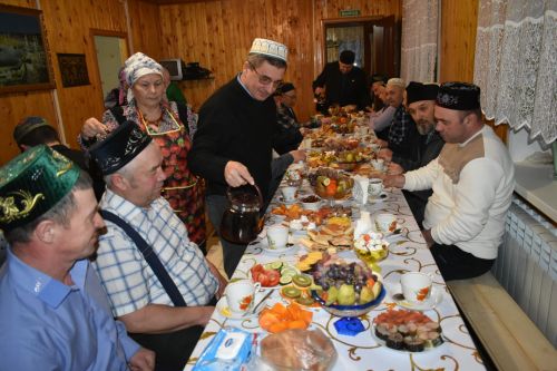 Чүти авылында район башлыгы катнашында ифтар мәҗлесе үтте