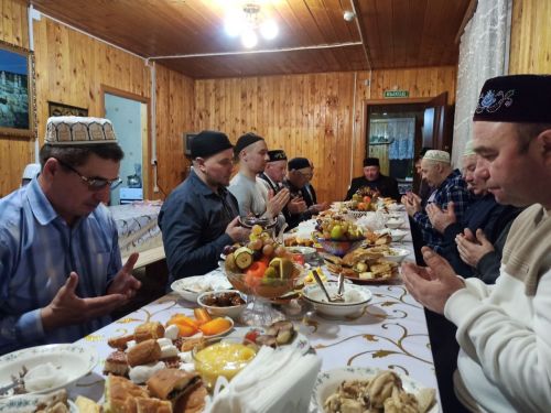 Чүти авылында район башлыгы катнашында ифтар мәҗлесе үтте