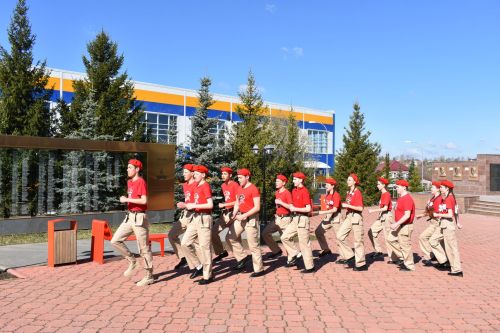 Кайбыч укучылары стройда йөрү осталыгын күрсәтте