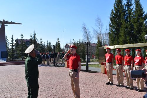 Кайбыч укучылары стройда йөрү осталыгын күрсәтте