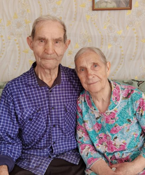 Супруги из Малого Подберезья родились в один день с районом