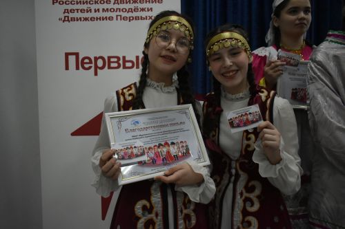 В Федоровской школе состоялся юбилейный фестиваль «Цветок дружбы», посвященный памяти директора Михаила Серякова