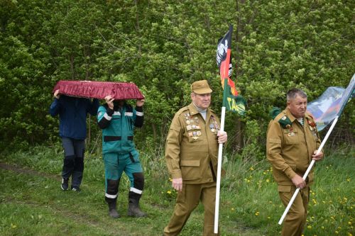 Байморза авылында махсус хәрби операция зонасында һәлак булган авылдашлары белән хушлаштылар