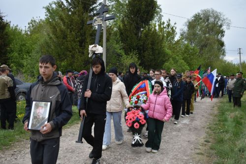 Байморза авылында махсус хәрби операция зонасында һәлак булган авылдашлары белән хушлаштылар