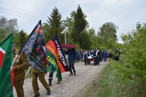 Байморза авылында махсус хәрби операция зонасында һәлак булган авылдашлары белән хушлаштылар