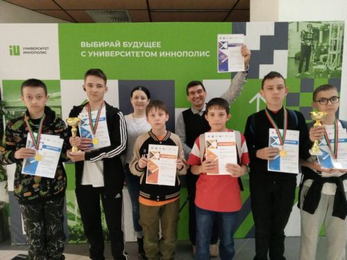 Учащиеся Центра внешкольной работы «Экология, культура, образование» успешно выступили на республиканской олимпиаде по робототехнике