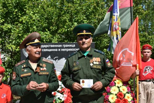 В Кайбицах отметили День пограничника