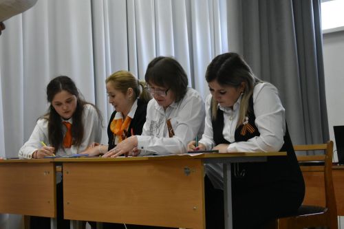 Федоровское мәктәбендә район мәктәпләренең класс җитәкчеләре киңәште