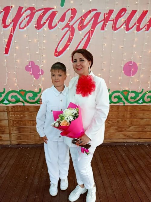 Олы Кайбычның «Имәнлек» паркында «Җырлыйк әле» дип исемләнгән кичке концерт булды
