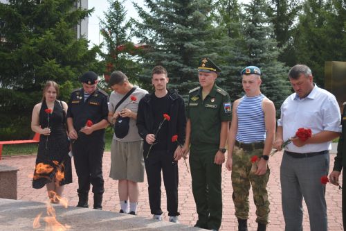 В Кайбицах глава района встретился с отслужившими юношами