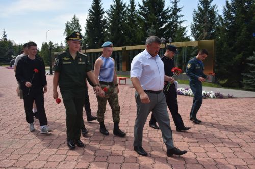 В Кайбицах глава района встретился с отслужившими юношами