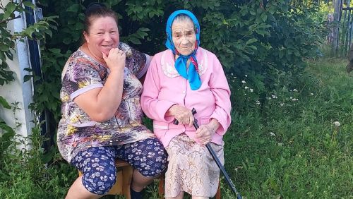 Около двухэтажного дома в Куланге провели вечер отдыха по программе «Наш двор»