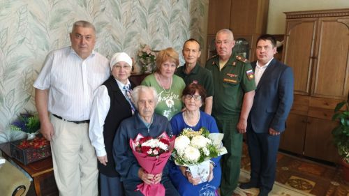 В Кайбицах ветерана педагогической службы поздравили с 90-летием